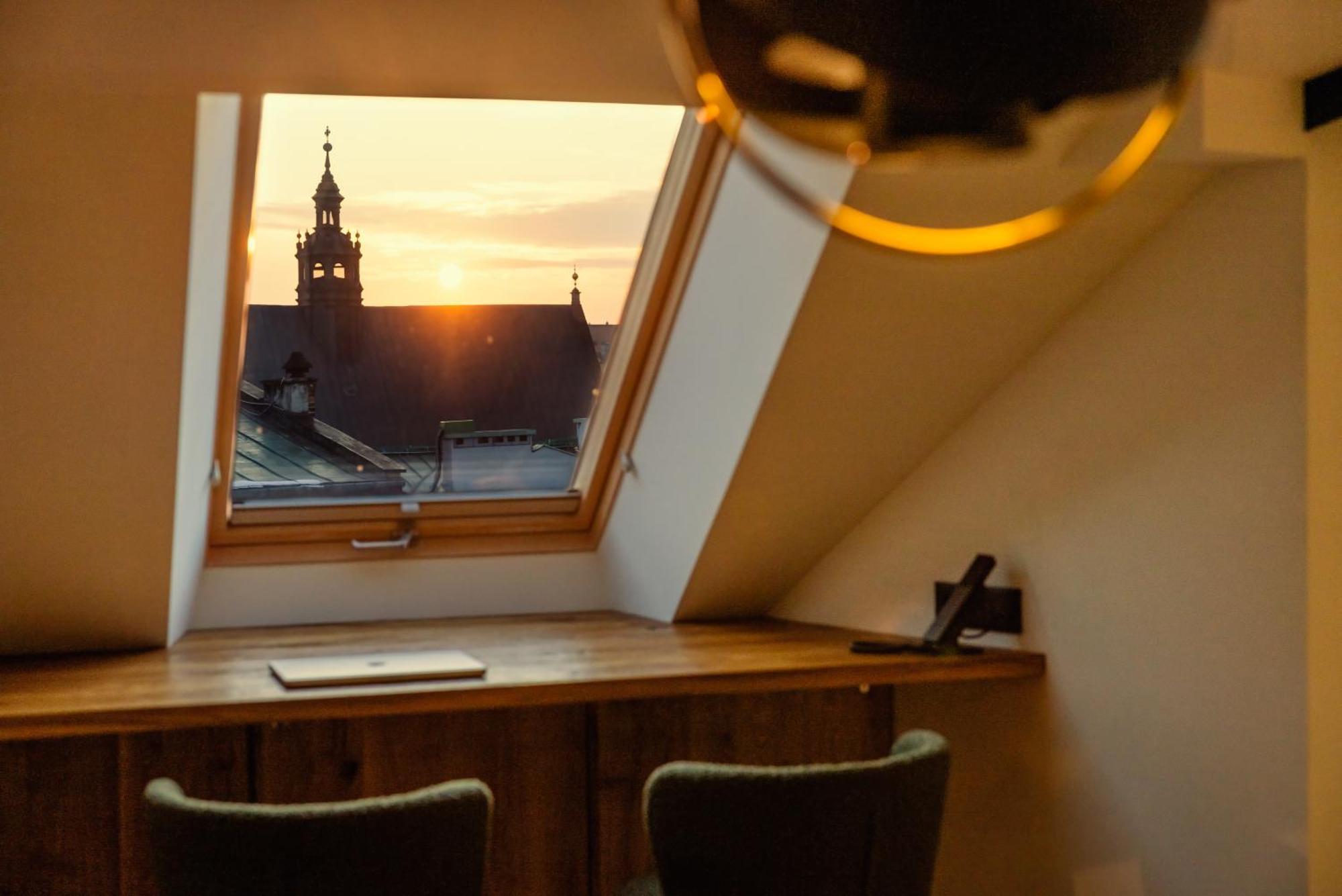 Nomadic Urban Premium Suites Krakau Exterior foto