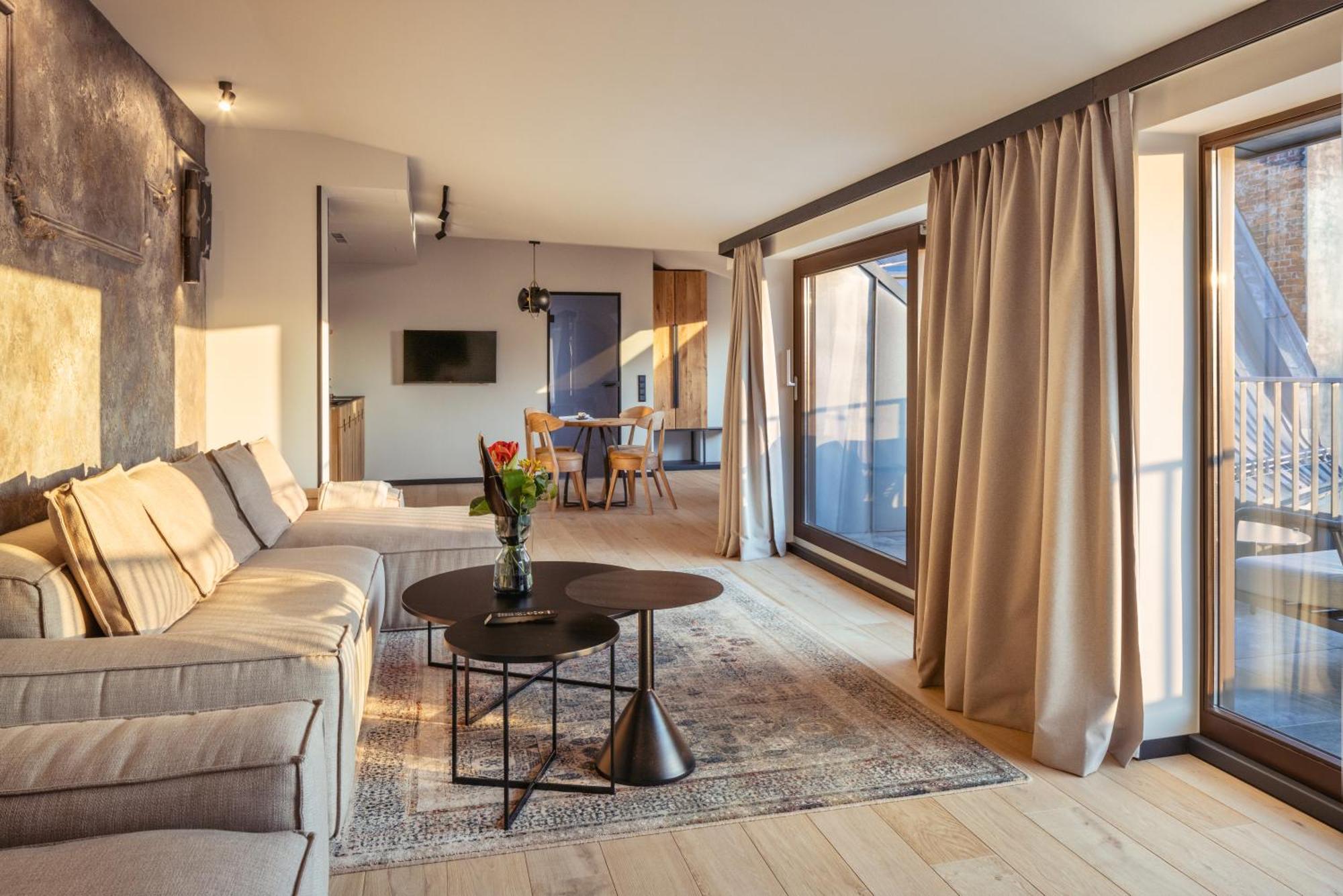 Nomadic Urban Premium Suites Krakau Exterior foto