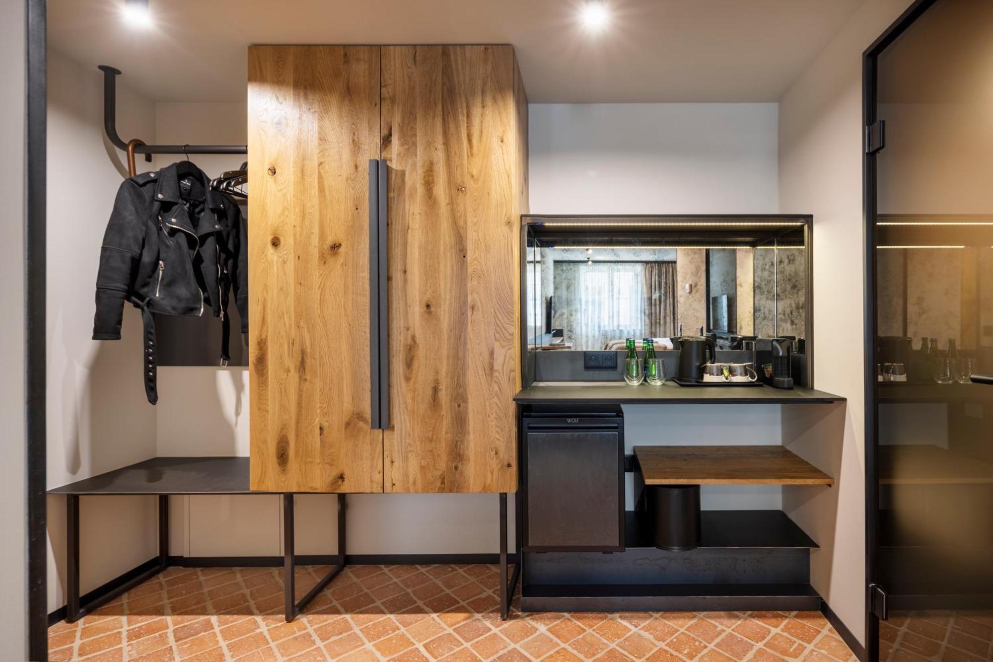 Nomadic Urban Premium Suites Krakau Exterior foto