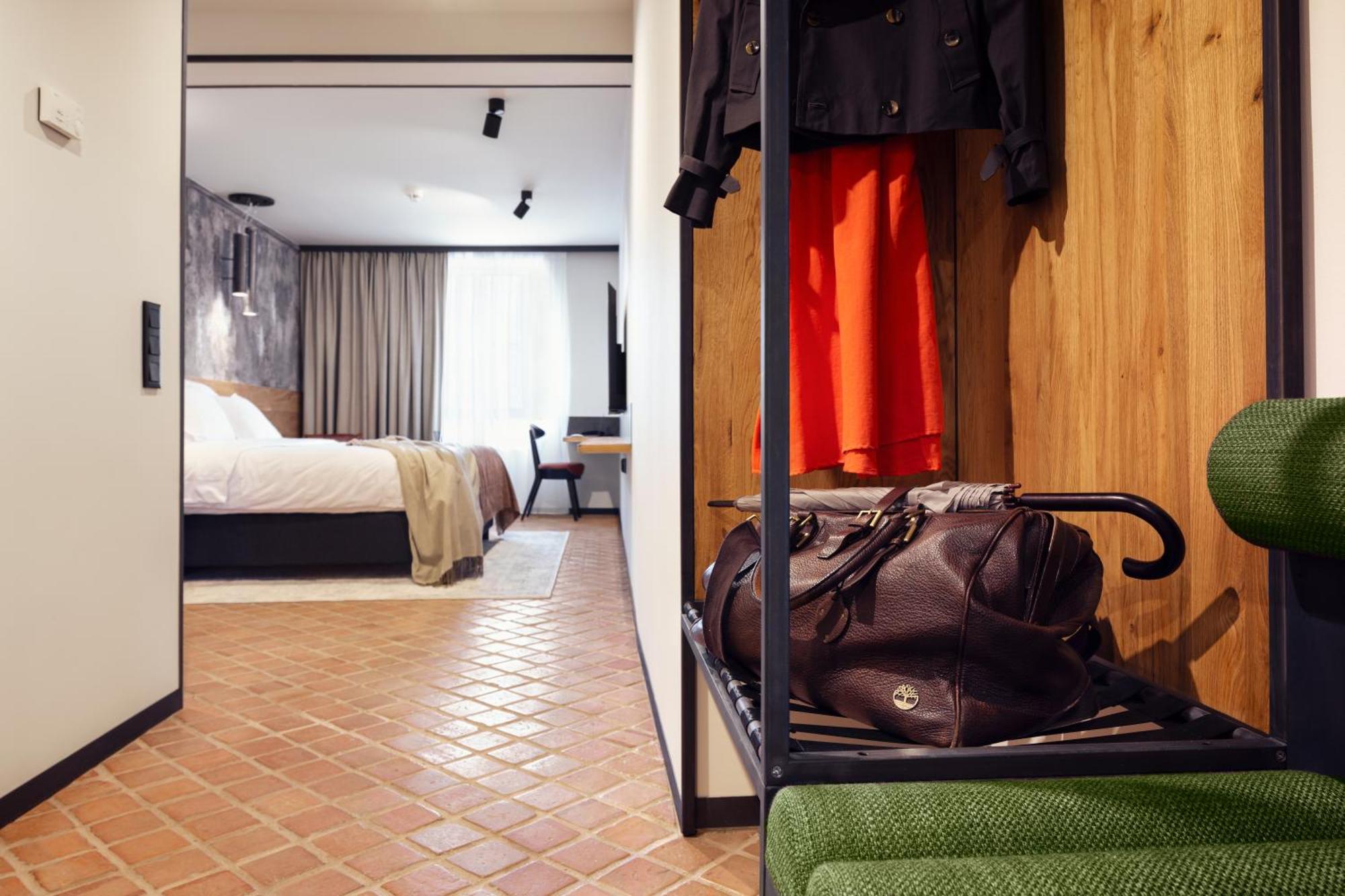 Nomadic Urban Premium Suites Krakau Exterior foto